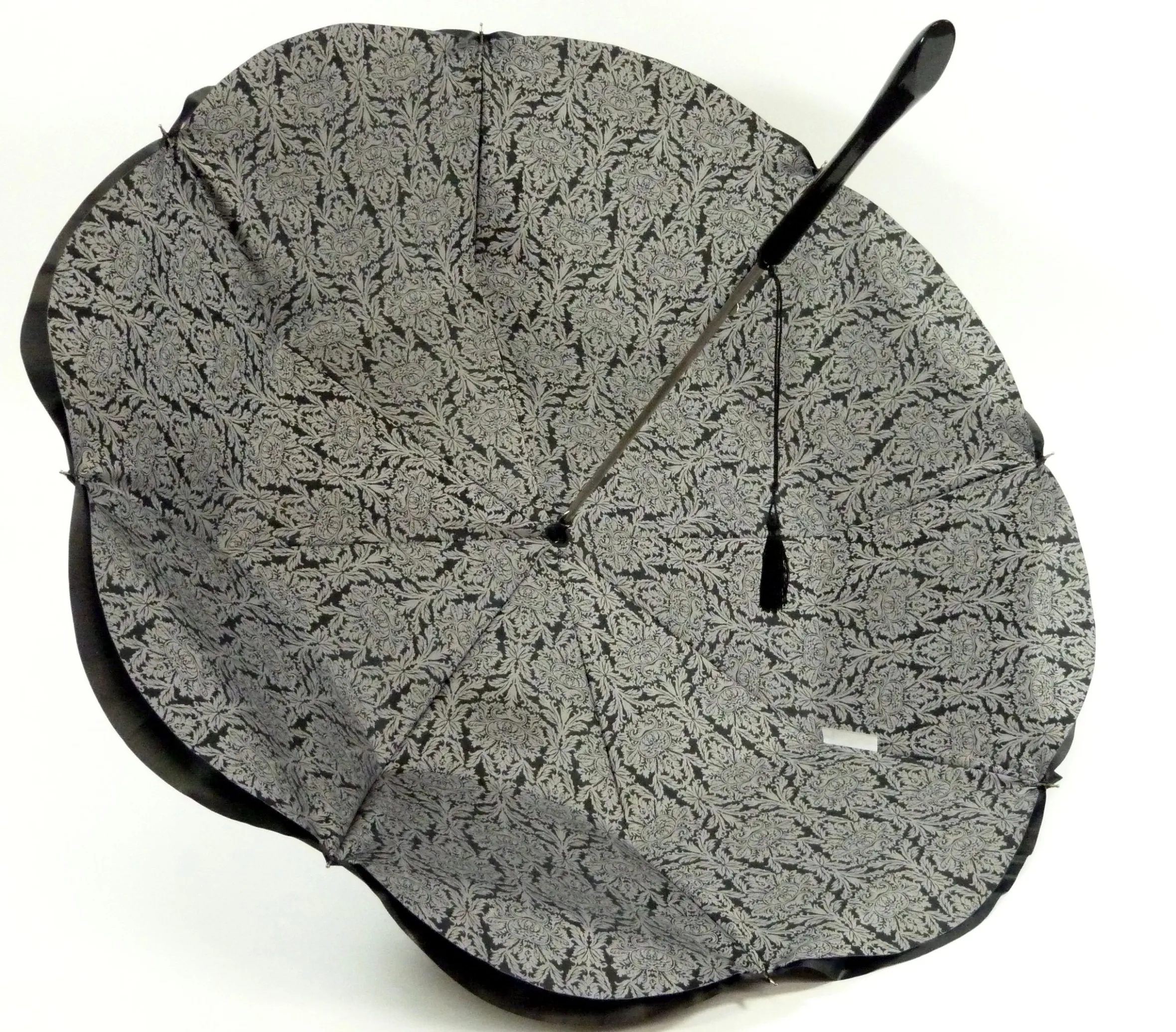 Guy De Jean "Volute" Noir